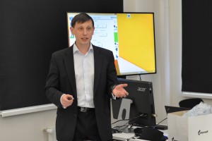 Профессора открывают презентации