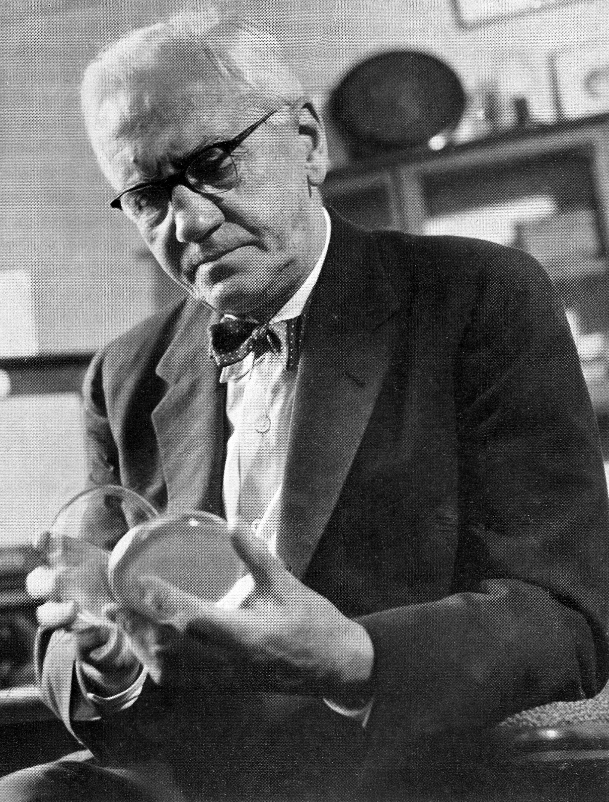 Sir Alexander Fleming. Photo: Wellcome Images.