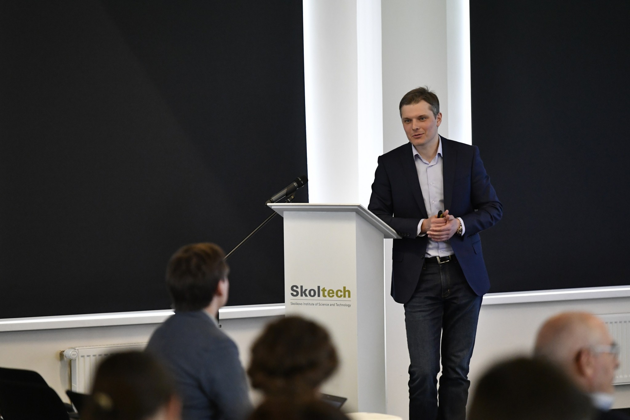 Skoltech Professor Dmitry Koroteev delivers remarks during an oil and gas seminar hosted jointly with Gazprom Neft. Photo: Skoltech.