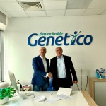 President of Genetico Artur Isaev (left) and Skoltech President Alexander Kuleshov pictured at the signing event. Photo: Skoltech.