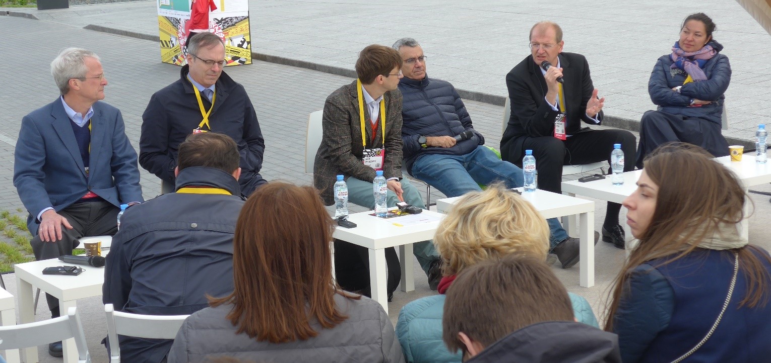Participating in the Skoltech-organized panel session at Startup Village, were (from left to right) Christopher Noble, Technology Licensing Officer and Director of Corporate Engagement at MIT; Patrick Ferran, Vice President of NineSigma; Igor Seleznev, panel moderator; Shlomo Nimrodi, CEO of Ramot – the Business Engagement Center at Tel Aviv University; Christian Stein, the CEO of Ascenion GmbH; and Vera Rybko, Industry Project Manager at Skoltech’s Center of Life Sciences. Photo: Skoltech.