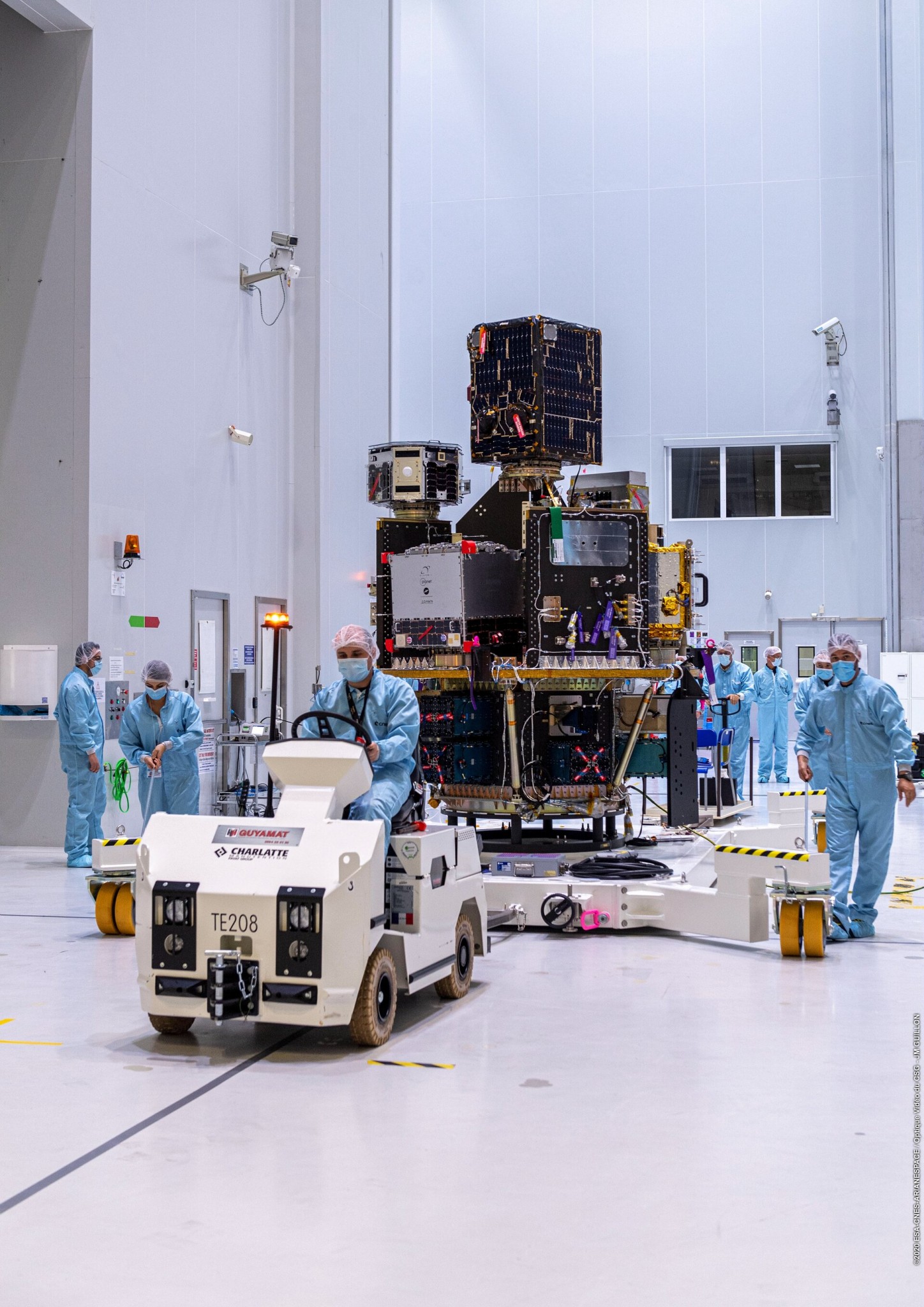 SSMS payload dispenser transfer at Europe's Spaceport