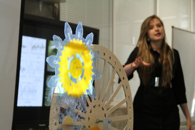 Art and Science: Anna Dubovik presenting her final project "Life Clock"