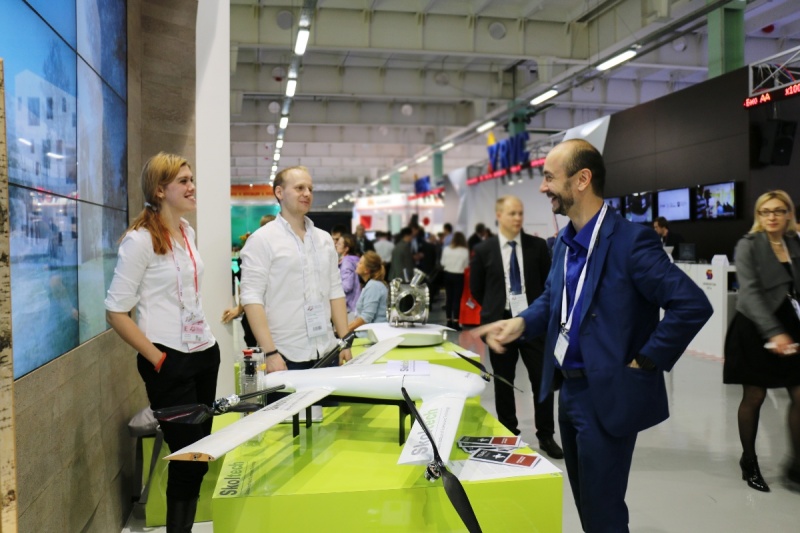 Game of Drones: Skoltech students Nikita Rodichenko and Anastasia Urasheva presented their fleet of civilian drones to guests at the Skoltech booth.