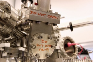 Scanning tunneling microscope. Photo: Ilan Goren