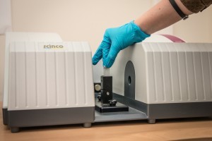 Spectrophotometer for visible and ultraviolet areas of the spectrum