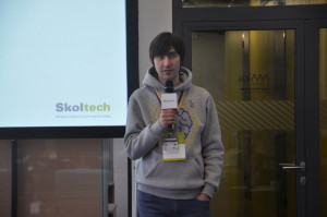Mikhail Burtsev, PhD, organizer of the scientific school of the hackathon.